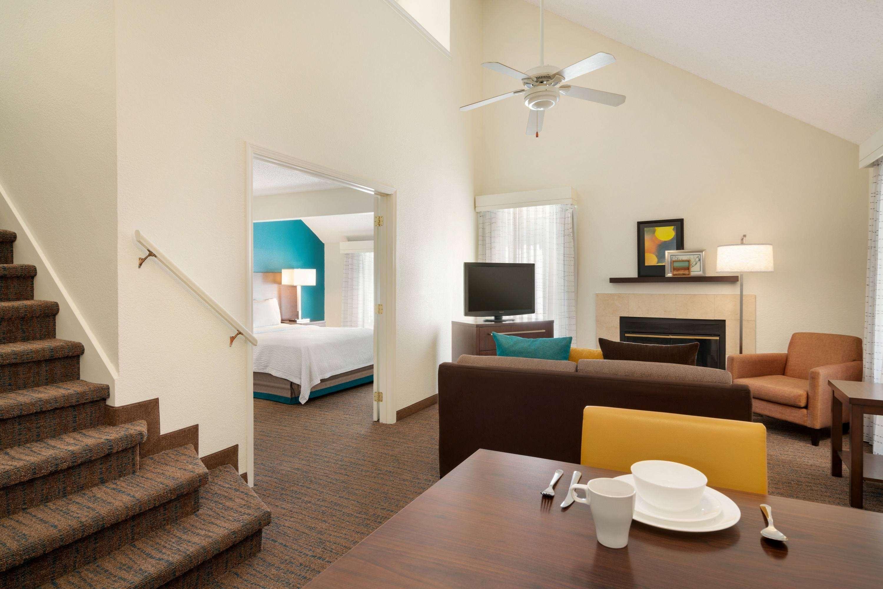 Hawthorn Suites By Wyndham Tinton Falls Exterior photo