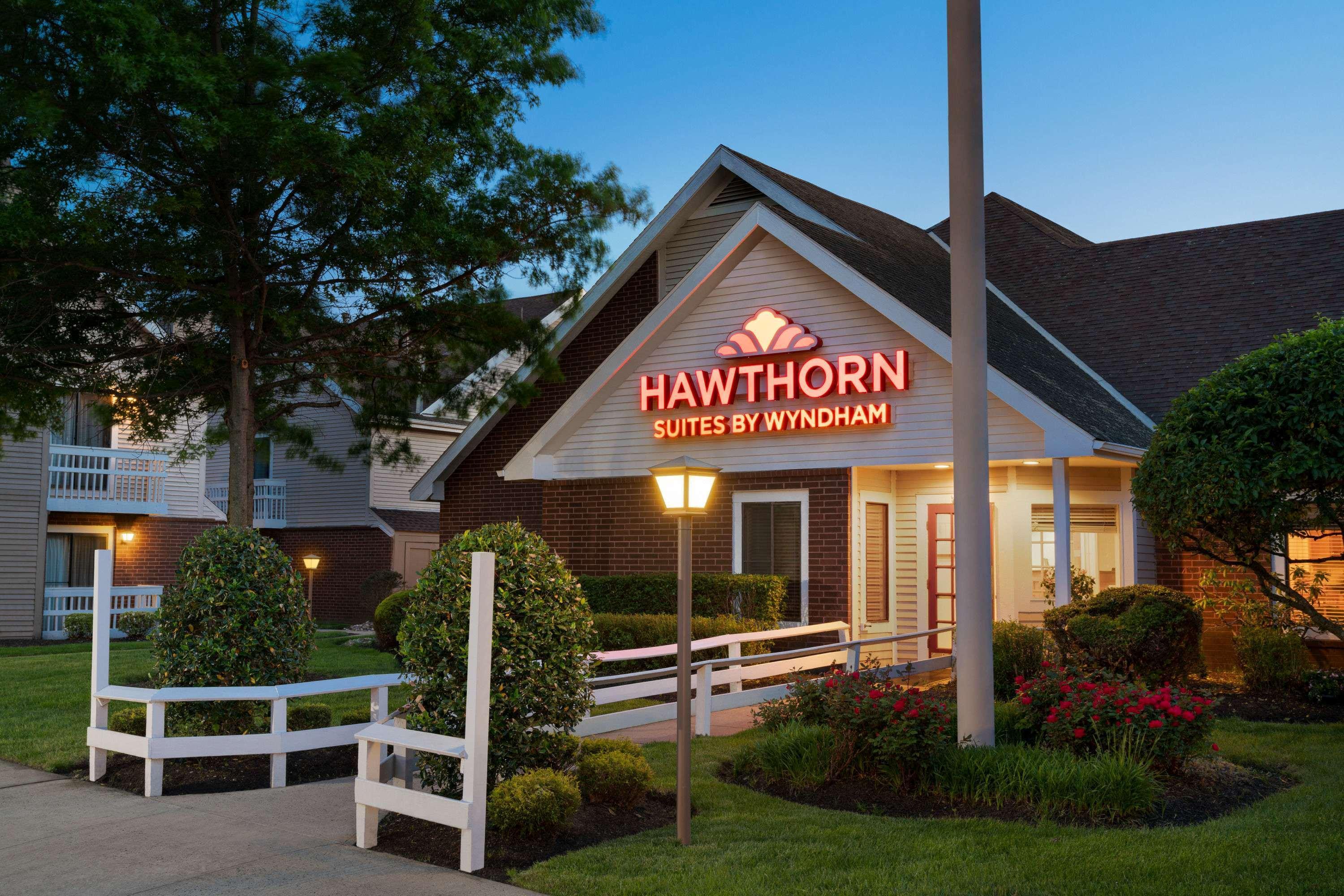 Hawthorn Suites By Wyndham Tinton Falls Exterior photo